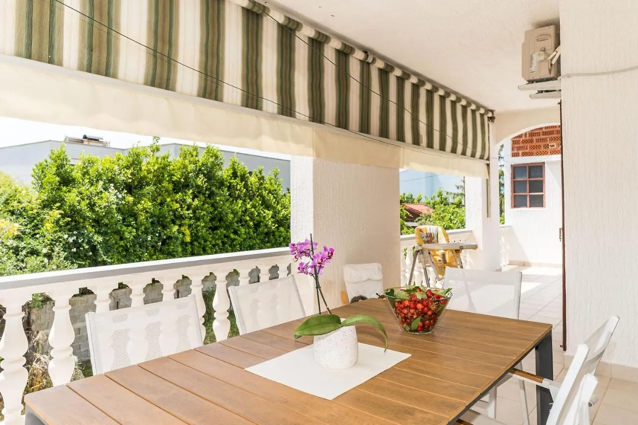 Tinel Apartment Sukošan